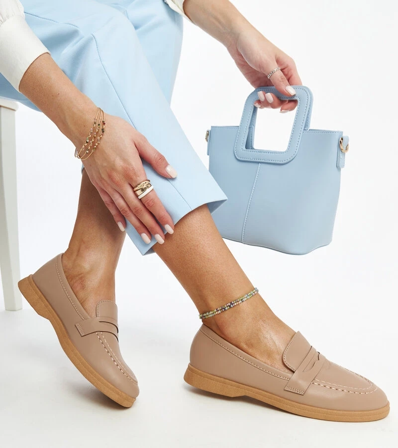 Brązowe  klasyczne mokasyny