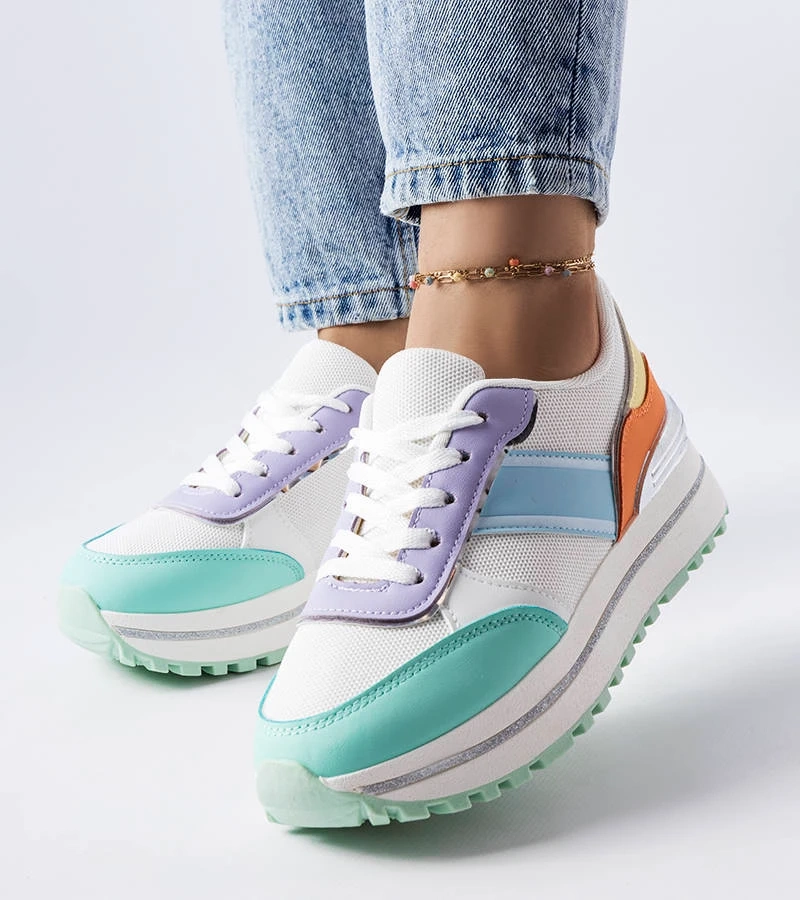 Zielone sneakersy brokatowe na platformie