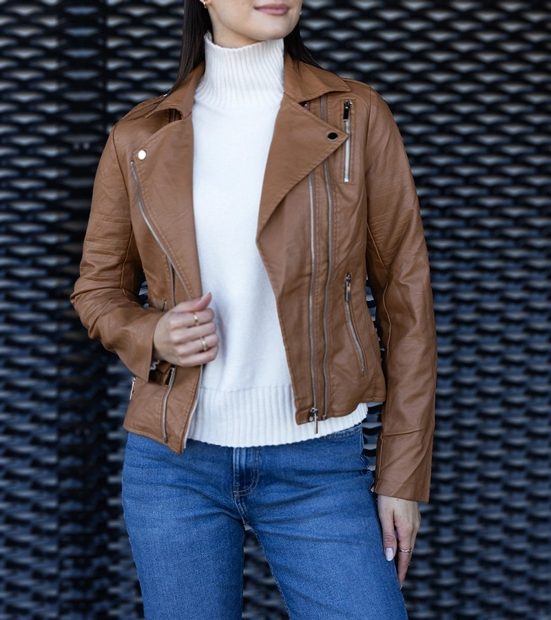 Beżowa klasyczna ramoneska eko-skóra