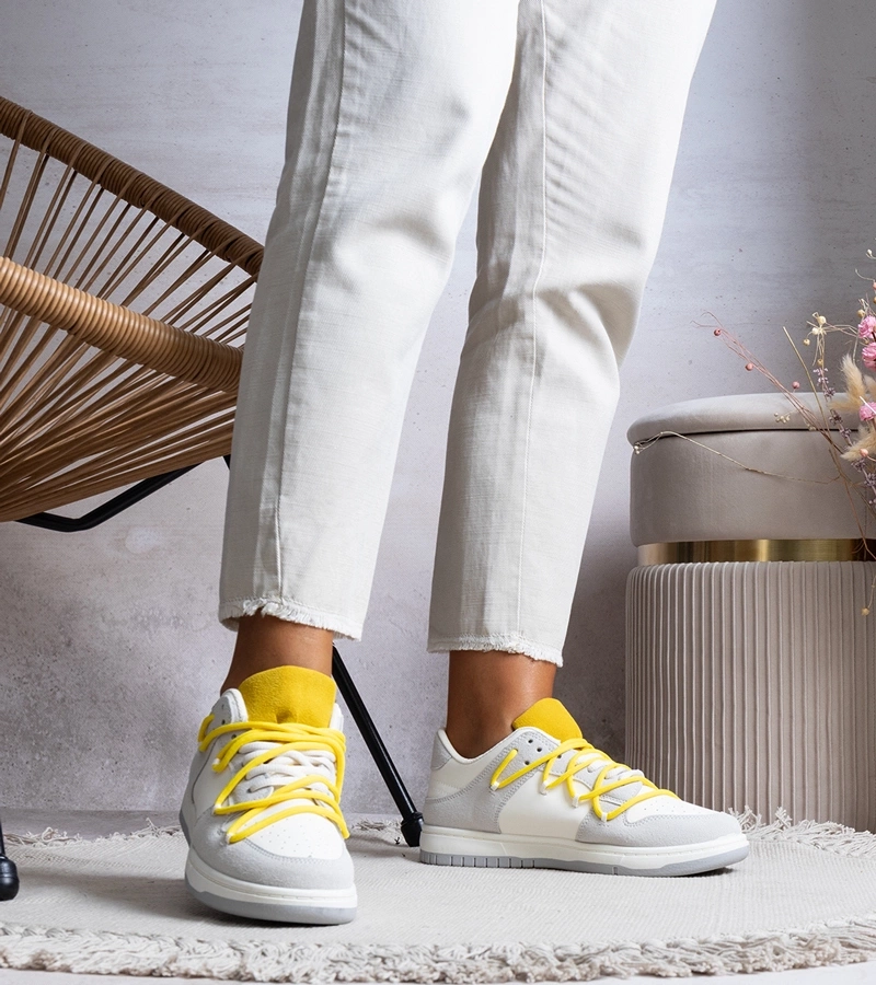 Hers Szare sneakersy z żółtymi sznurówkami