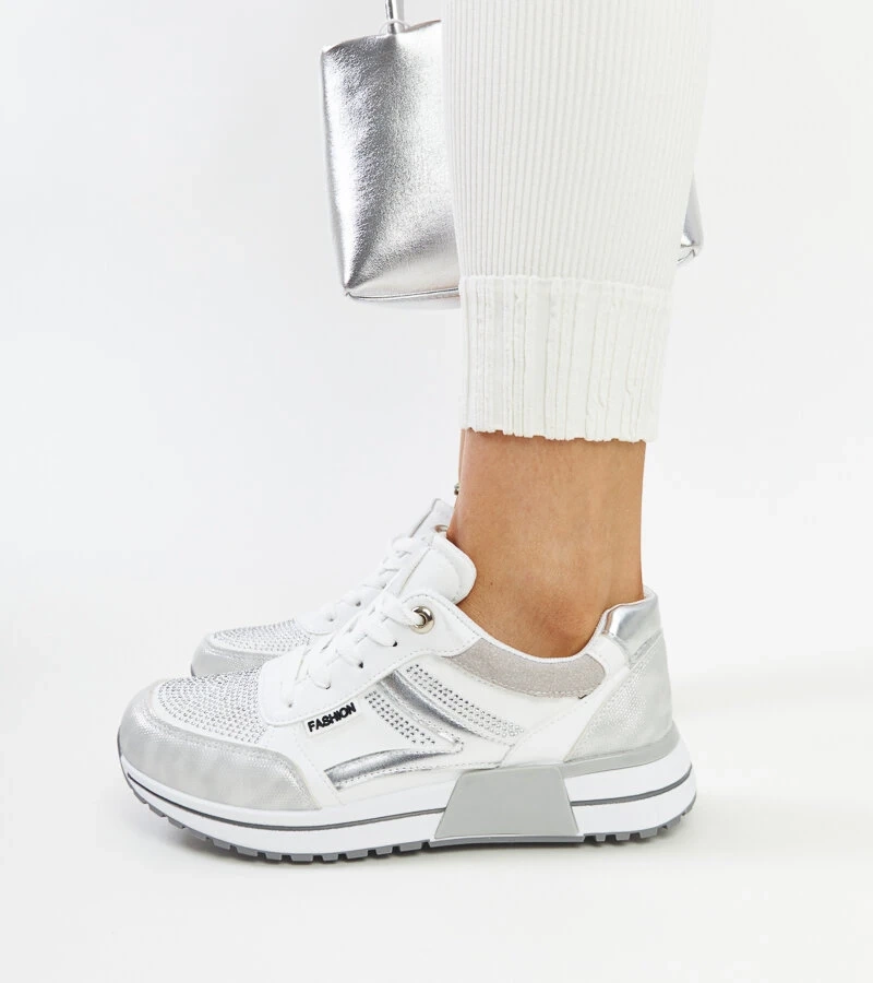 Srebrne sneakersy na platformie
