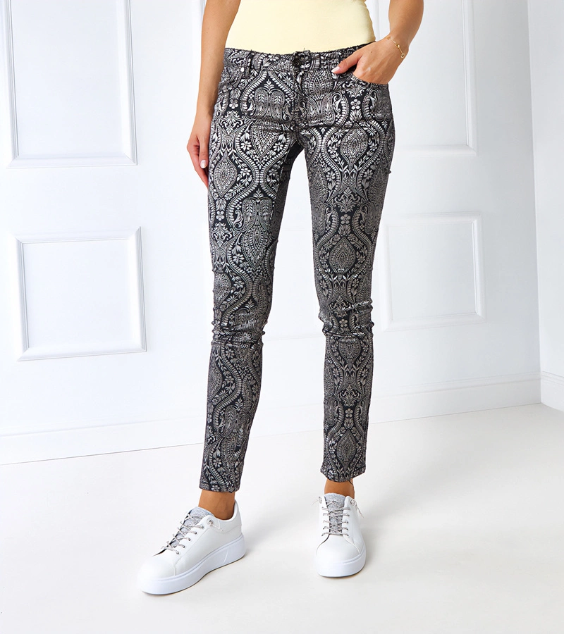 Czarne elastyczne spodnie