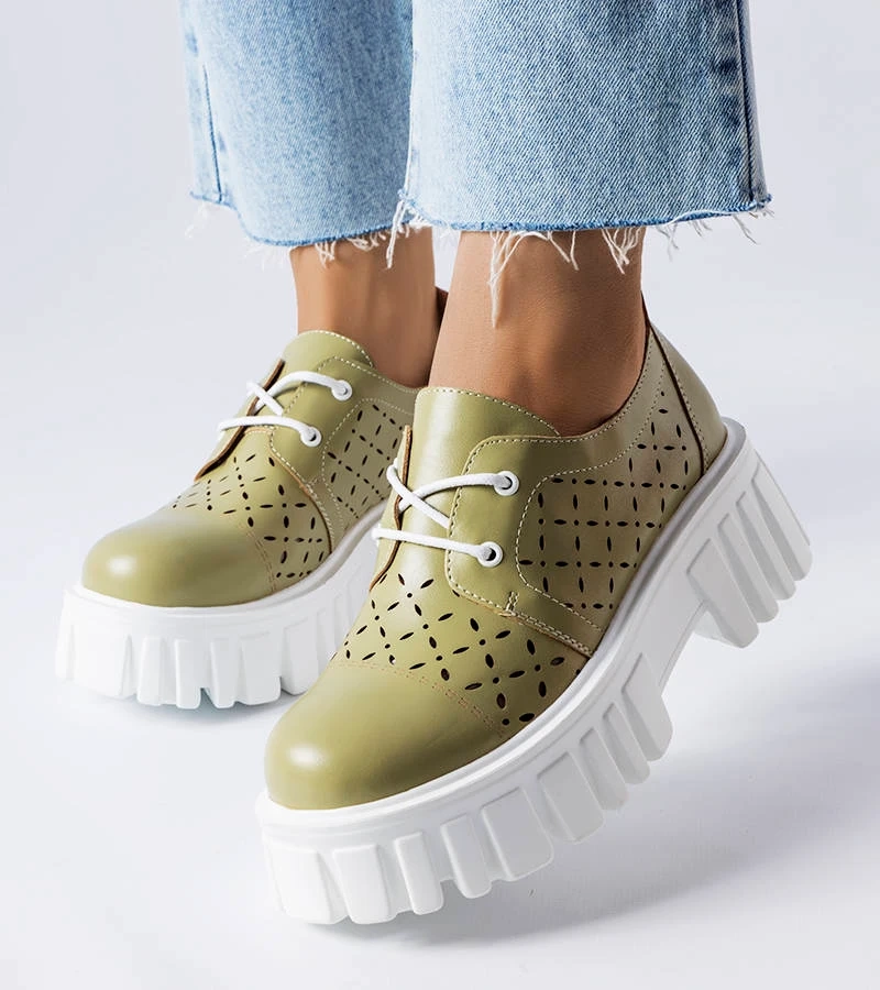 Zielone ażurowe półbuty na masywnej podeszwie