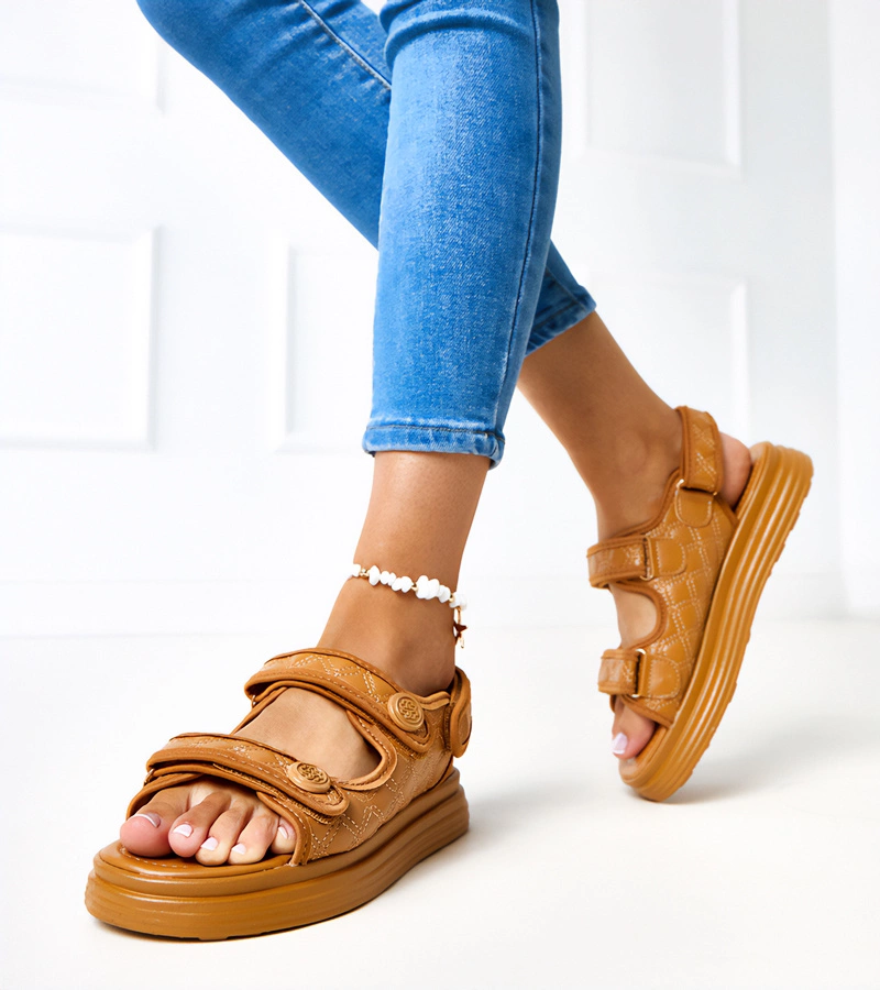 Hers Brązowe sandały z regulowanymi paskami