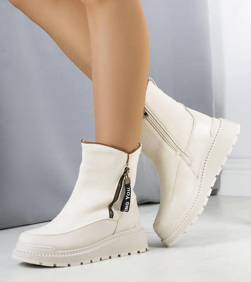 Beżowe ocieplane śniegowce