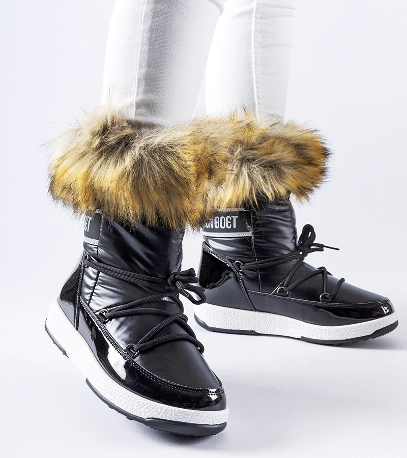 Czarne ocieplane śniegowce z futerkiem