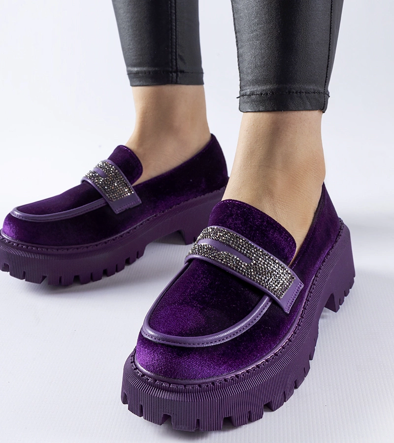 Fioletowe mokasyny z cyrkoniami
