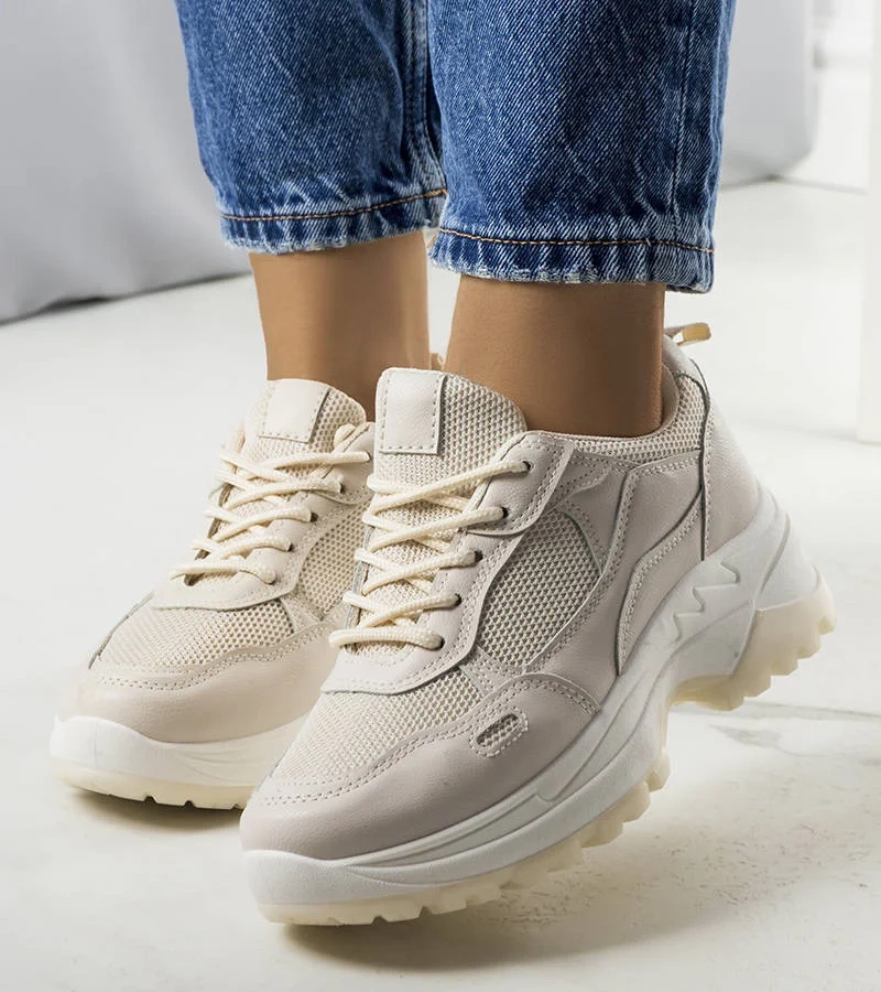 Sneakersy czarne na masywnej podeszwie