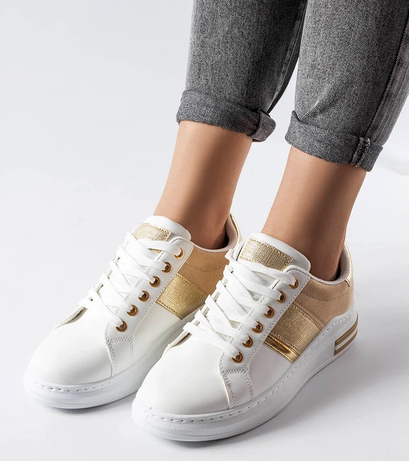 Białe sneakersy z łączonych materiałów