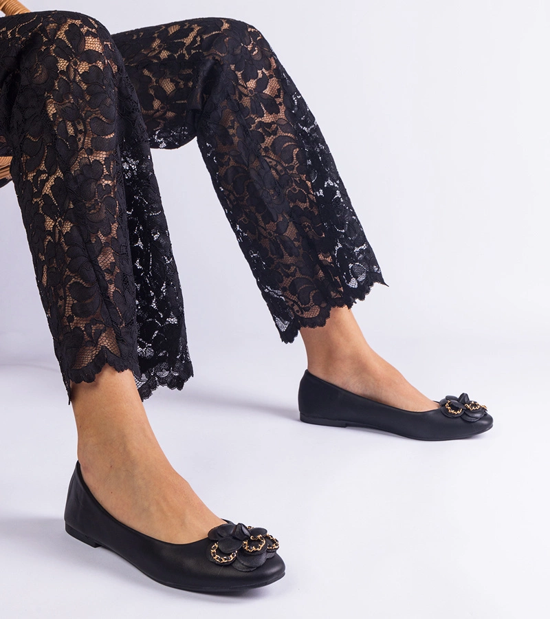 Hers Baleriny Damskie Czarne z Kwiatkiem - Eleganckie i Stylowe Obuwie