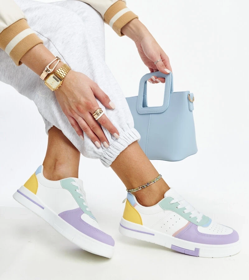 Wielokolorowe sneakersy na platformie