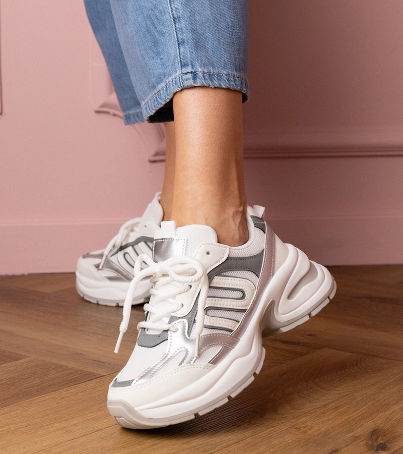 Hers Białe sneakersy sportowe na masywnej podeszwie