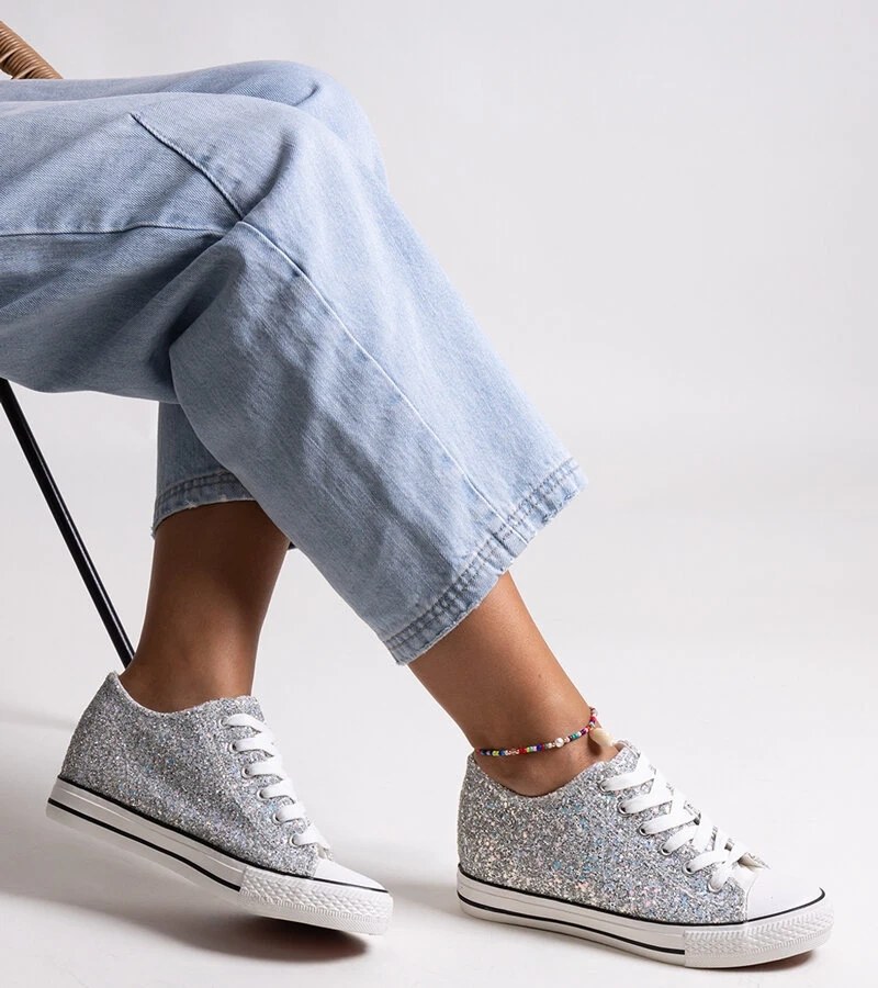 Srebrne błyszczące wysokie trampki