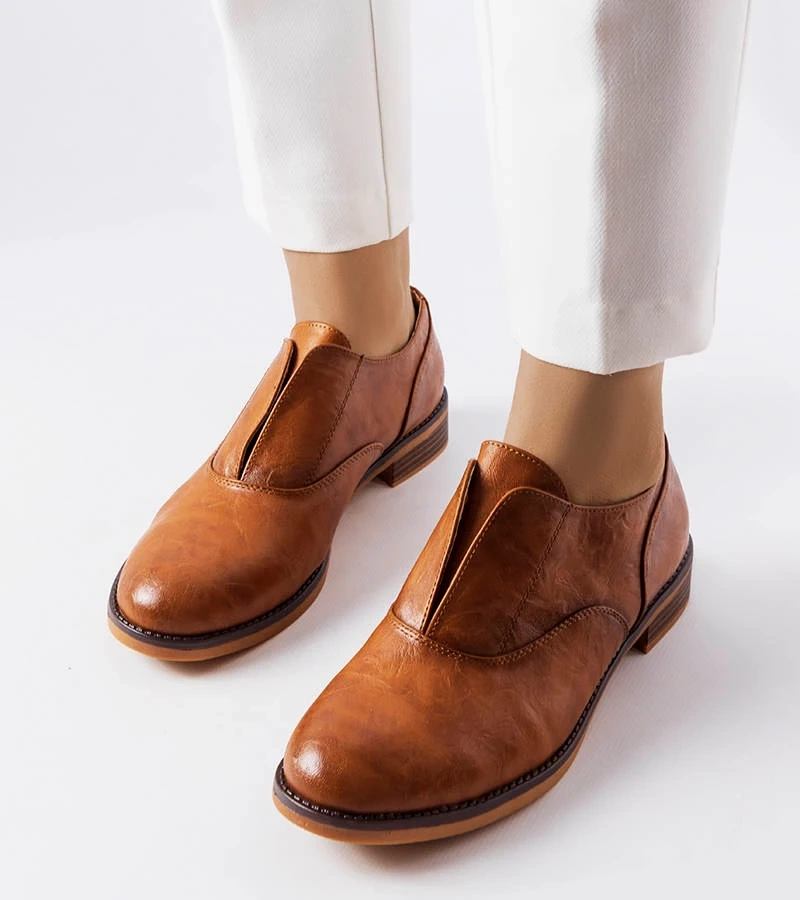 Brązowe eleganckie półbuty z ekoskóry