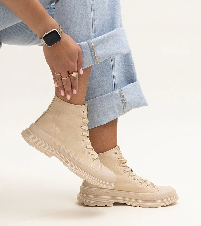 Wysokie beżowe masywne trampki