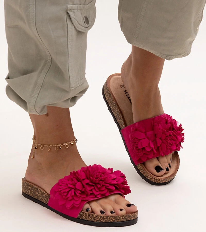 Klapki z kwiatami na korkowej podeszwie