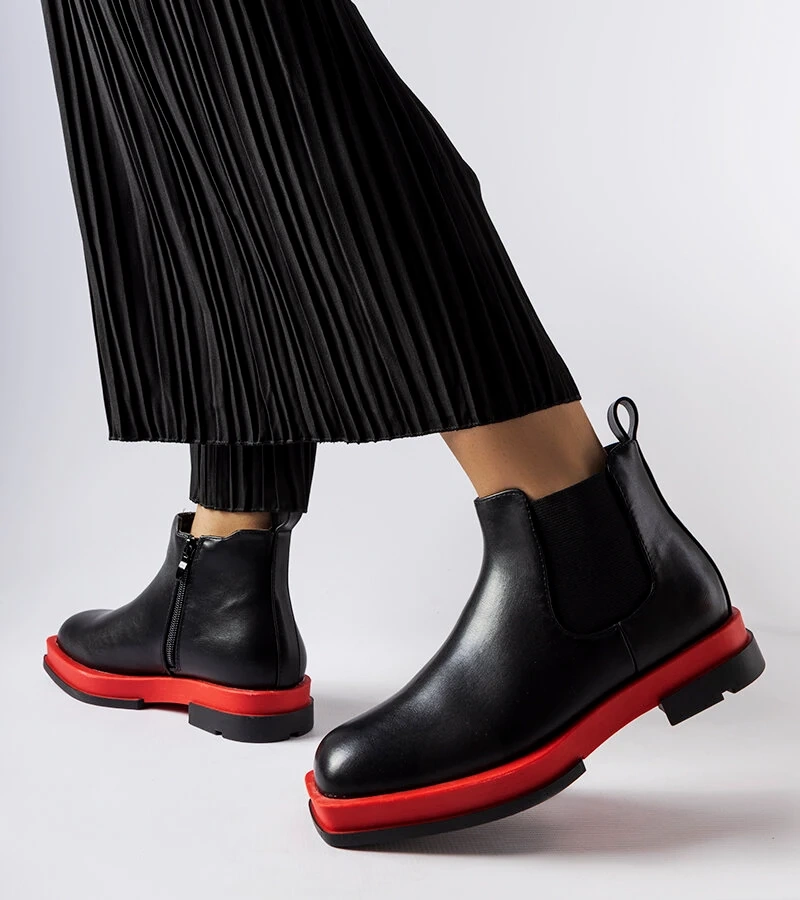 Czarne botki eko skóra