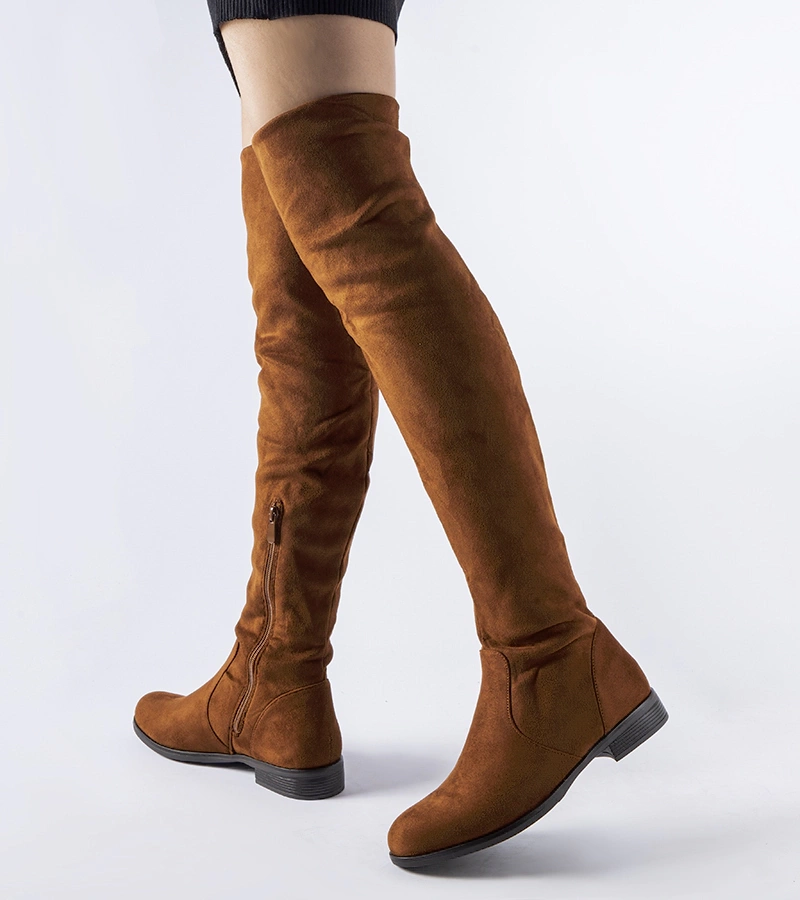 Długie brazowe ciepłe kozaki eko-zamsz