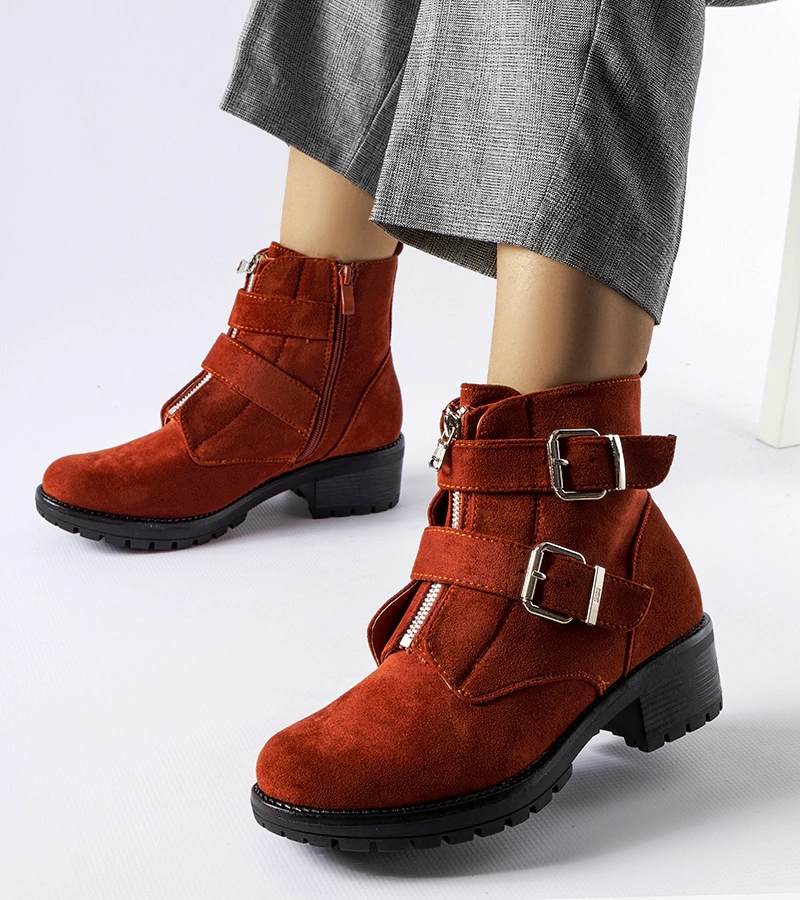 Czerwone ocieplane botki z suwakiem