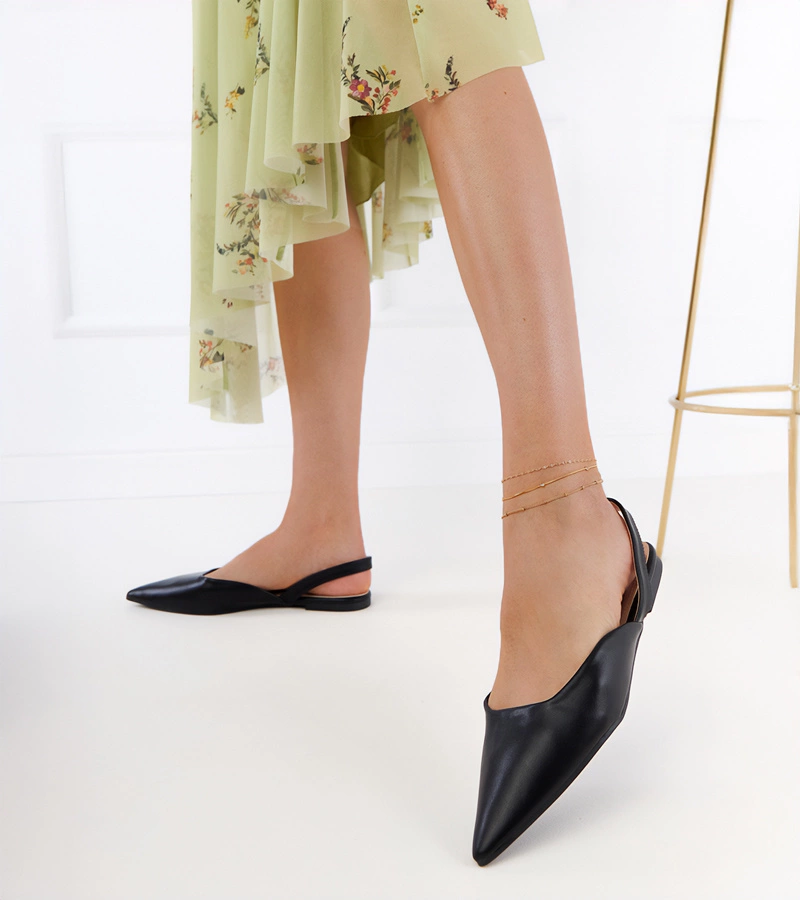 Hers Czarne czółenka na płaskim obcasie