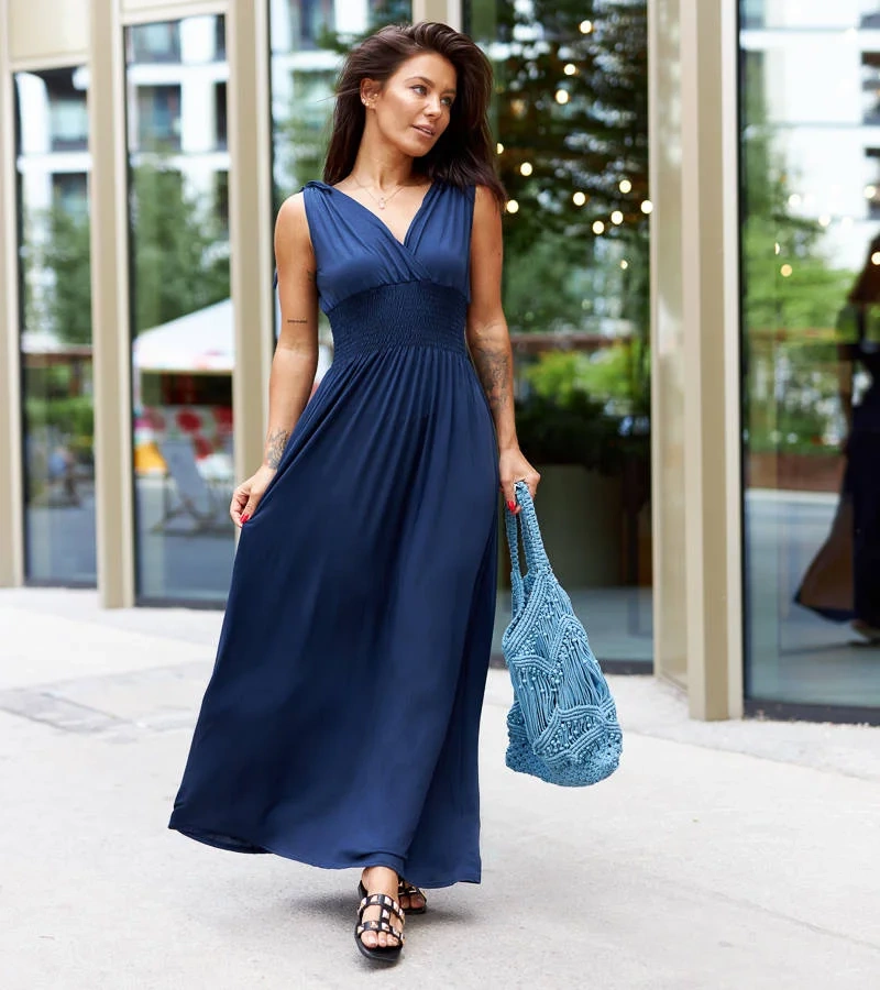 Granatowa sukienka maxi