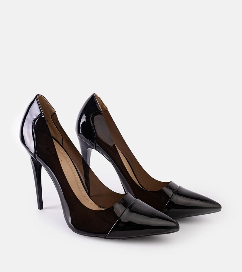 Czarne czółenka na szpilce