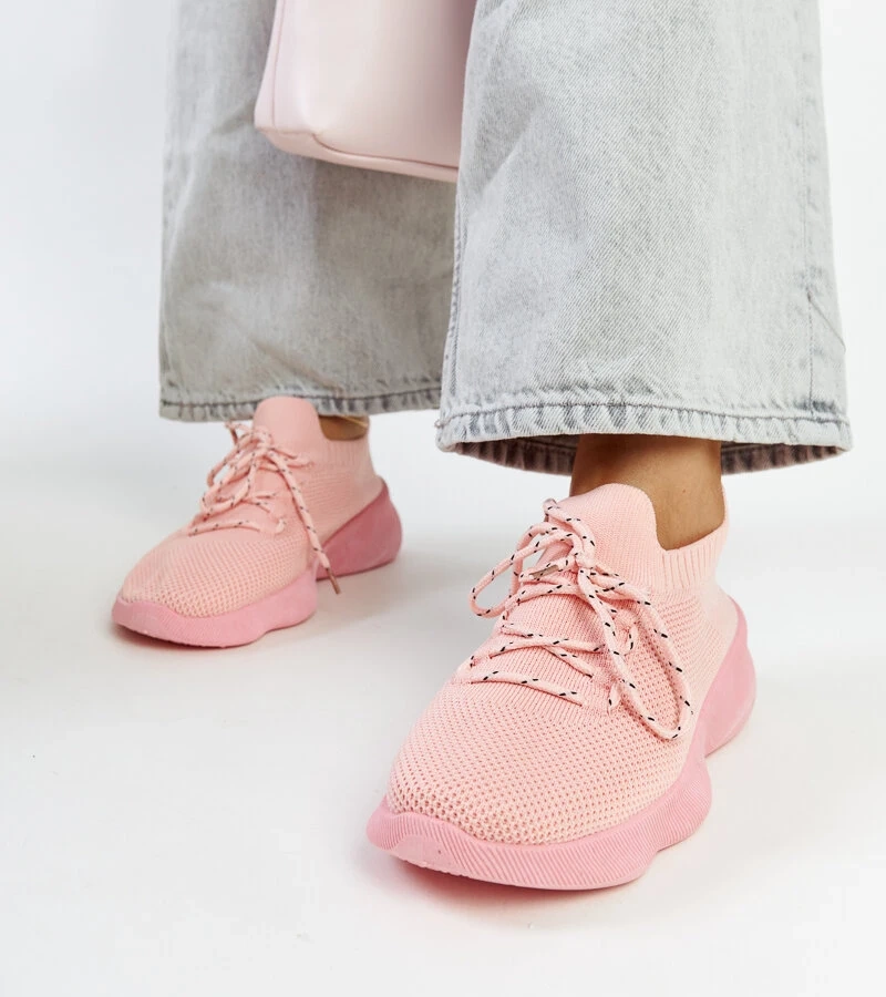 Różowe sneakersy sportowe