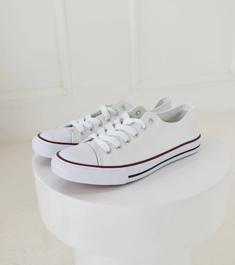 Białe męskie trampki