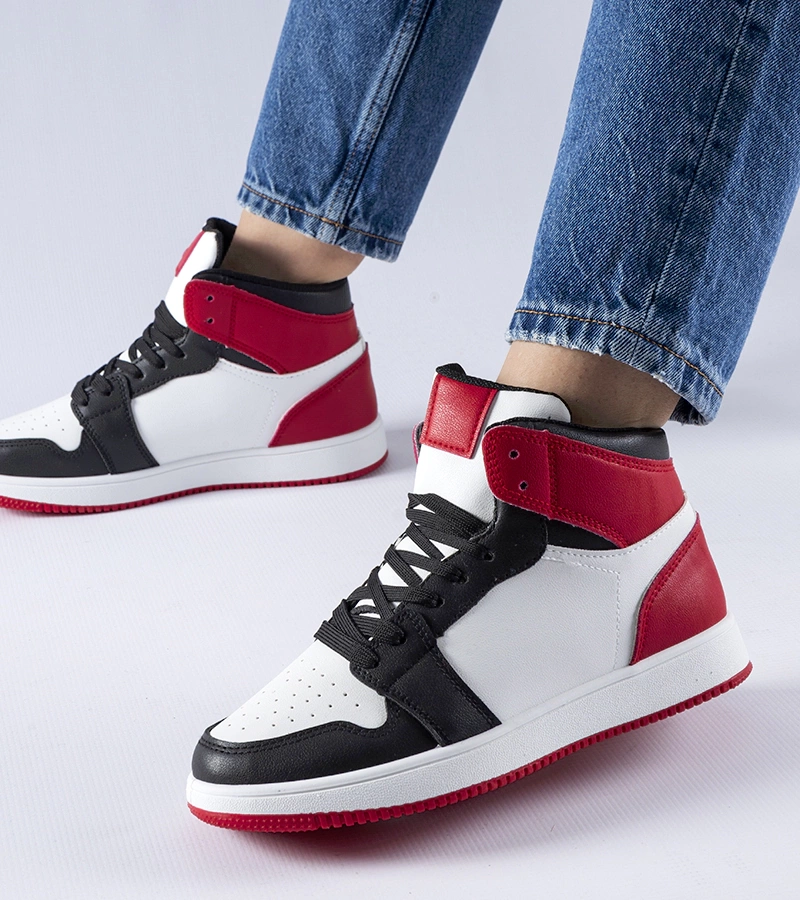Czarno-czerwone sneakersy za kostkę
