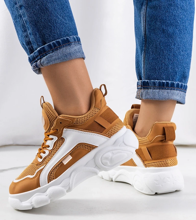 Brązowe sneakersy na wysokiej podeszwie