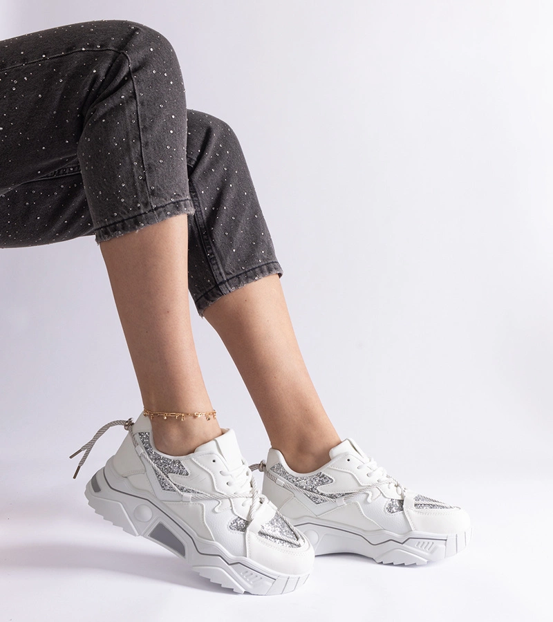 Białe sneakersy damskie z brokatem