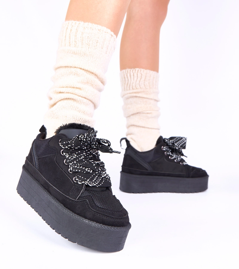 Hers Czarne sneakersy na platformie z ozdobną sznurówką
