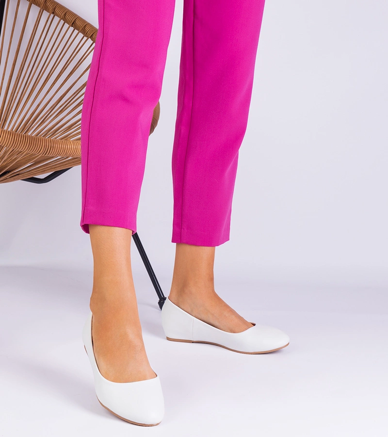 Hers baleriny damskie białe na ukrytym koturnie z ekoskóry