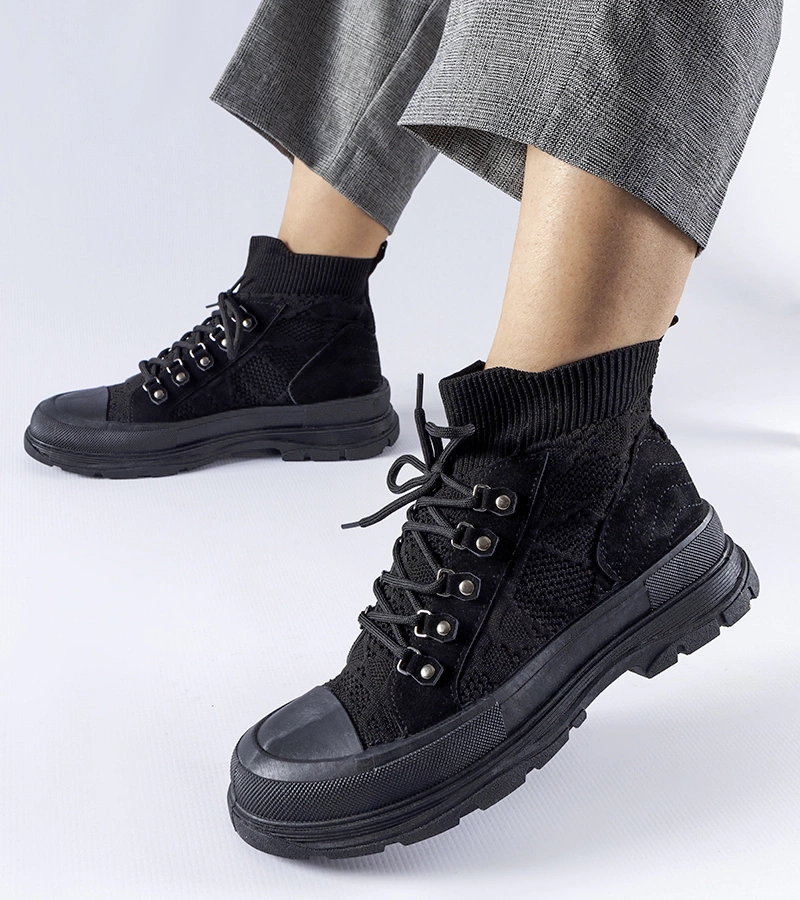 Czarne wysokie materiałowe trampki