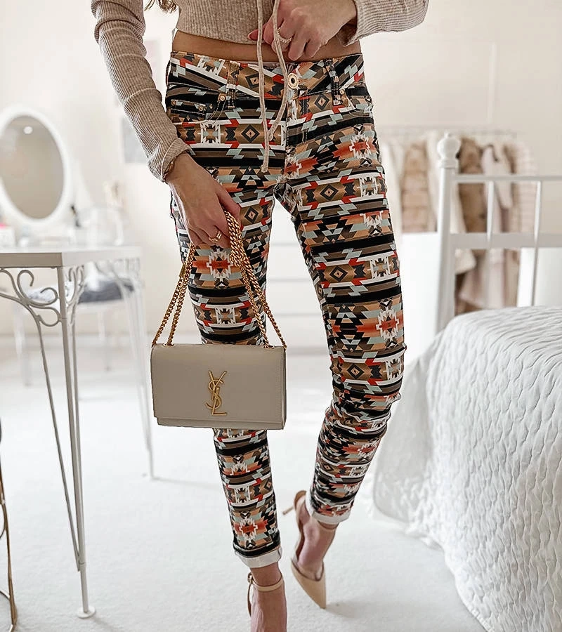 Wielokolorowe spodnie w stylu hippie