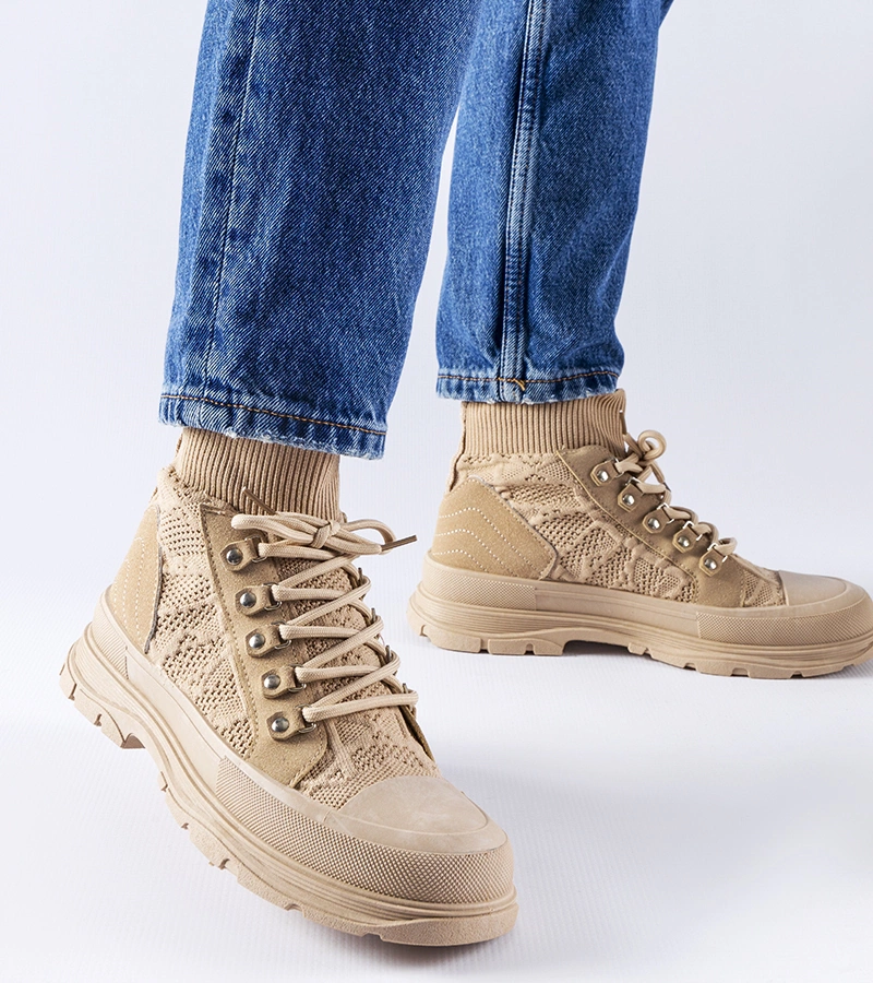 Beżowe wysokie materiałowe trampki