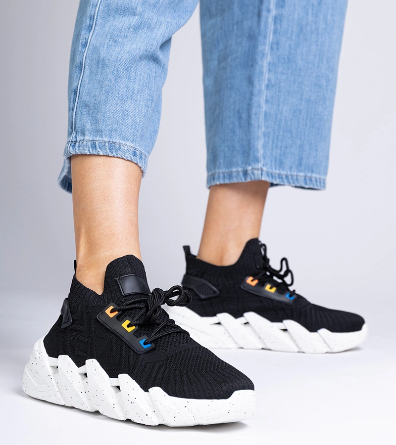 Hers Czarne sportowe sneakersy na masywnej podeszwie