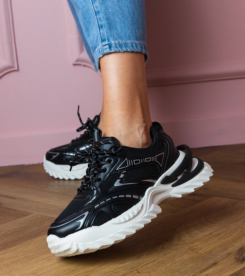 Hers Czarne sneakersy sportowe na grubej podeszwie