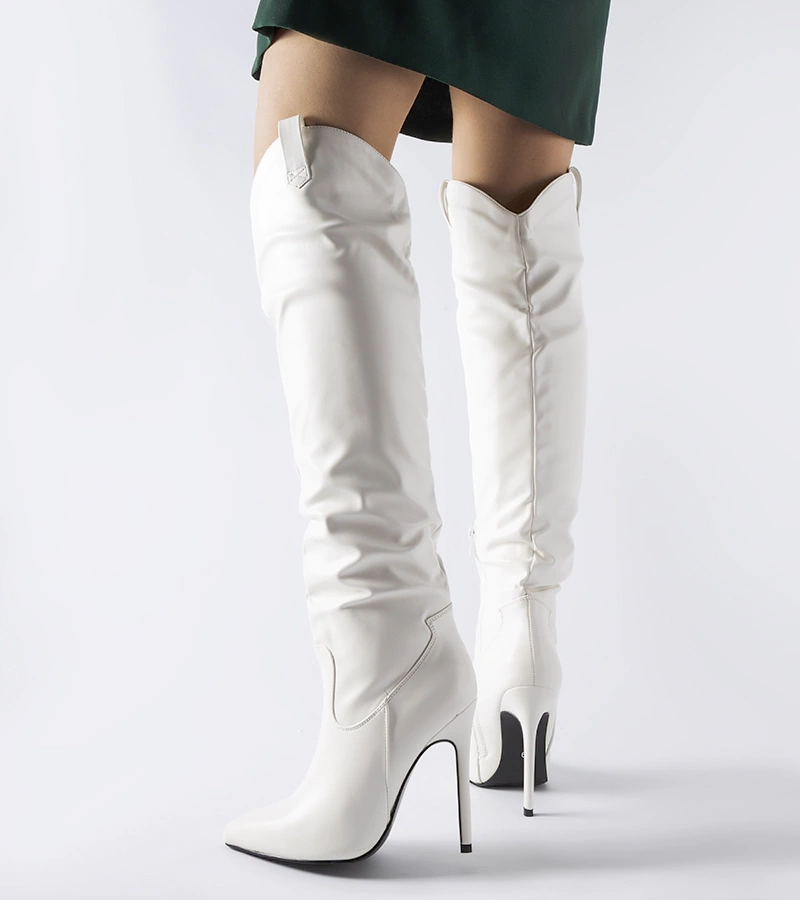 Białe długie kozaki na wysokiej szpilce