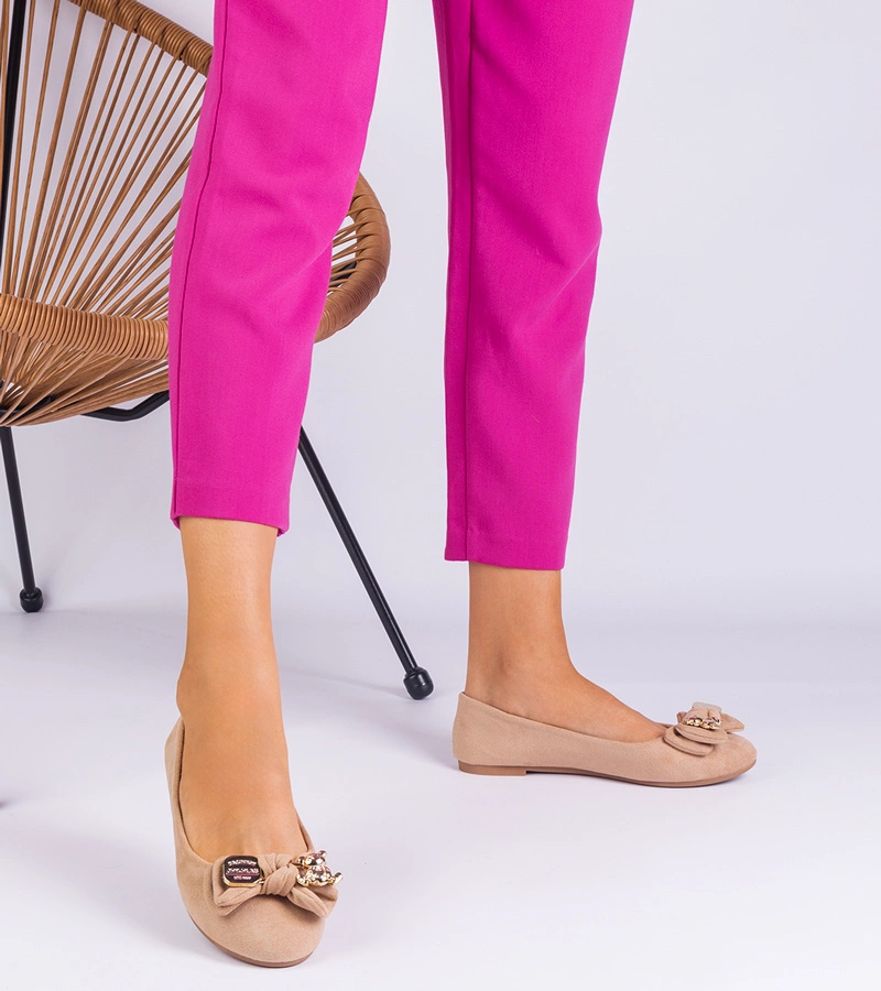 Hers baleriny damskie beżowe klasyczne z kokardką