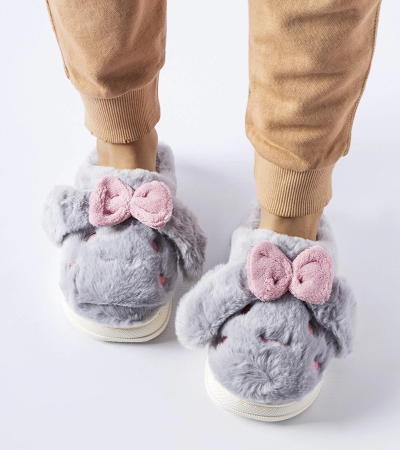 Szare ciepłe kapcie z uszami i kokardą
