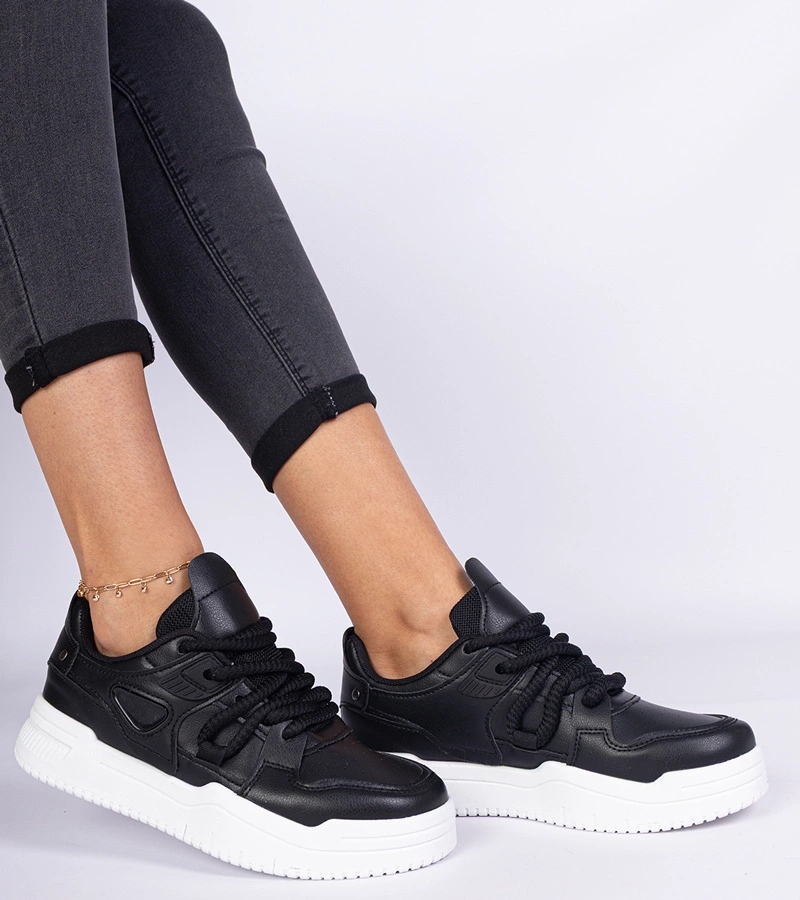 Hers Czarne sneakersy damskie z grubymi sznurówkami