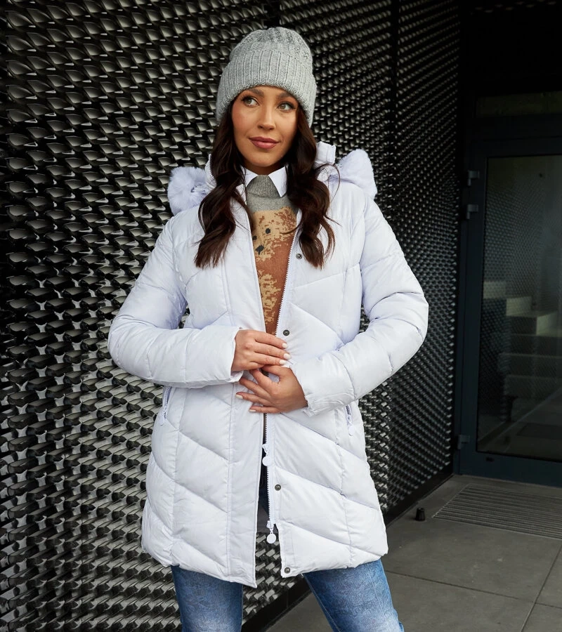 Biała długa pikowana kurtka