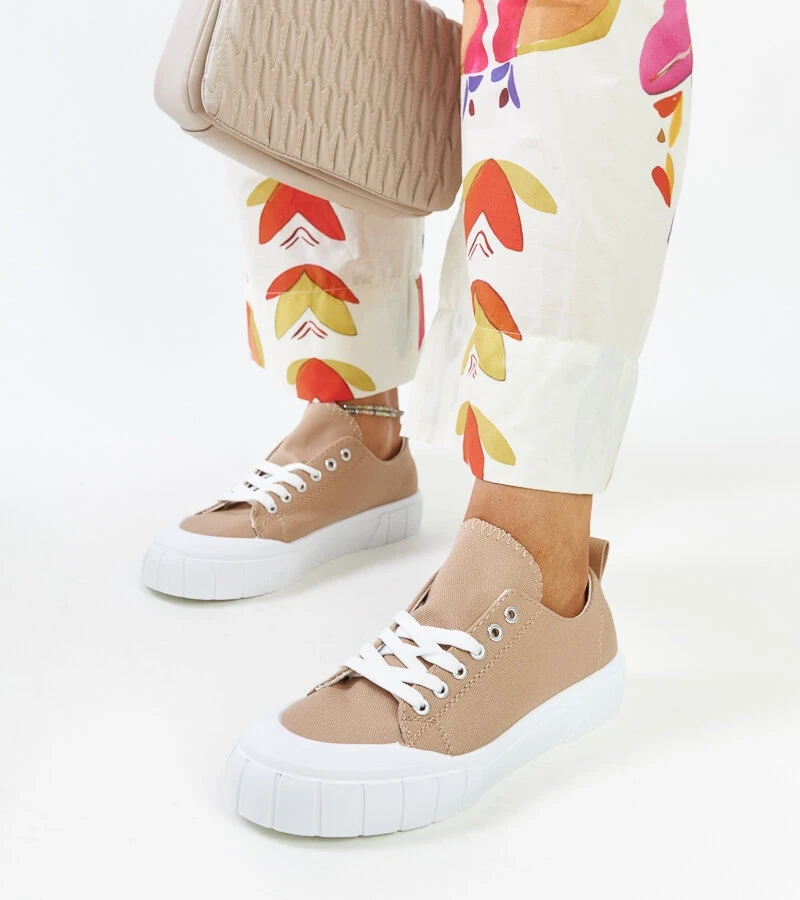 Brązowe materiałowe trampki