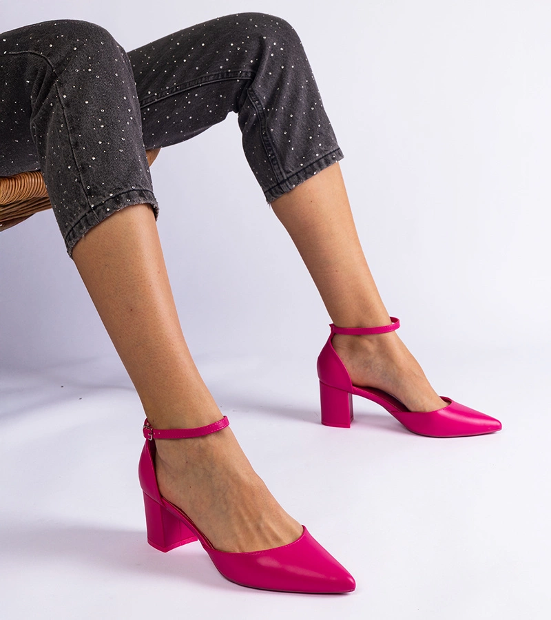 Hers czółenka damskie różowe eleganckie na słupku