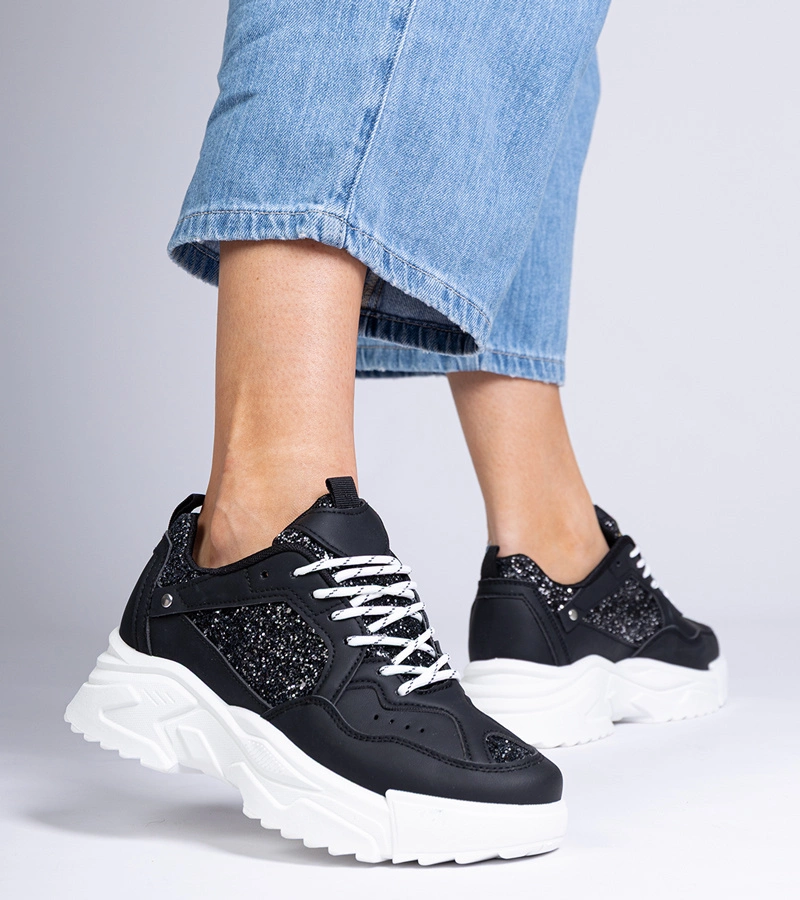 Czarne sneakersy damskie z brokatowymi wstawkami