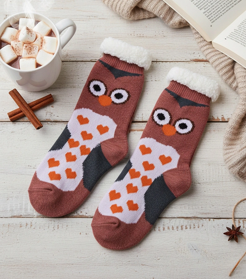 Różowe ciepłe skarpetki z sową