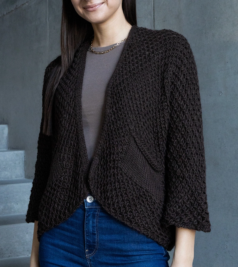 Brązowy kardigan typu narzutka