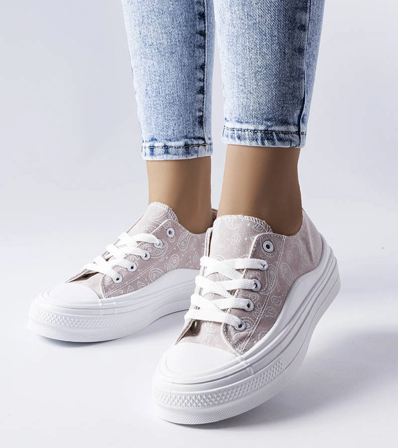 Szare trampki na wysokiej podeszwie