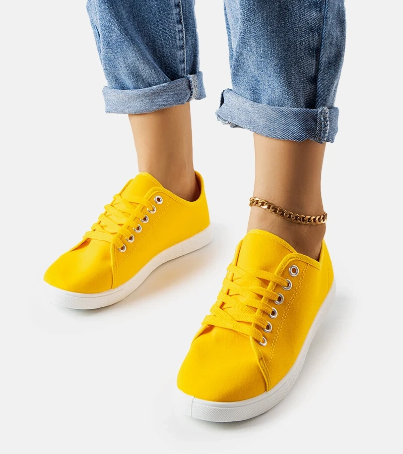 Żółte materiałowe tenisówki